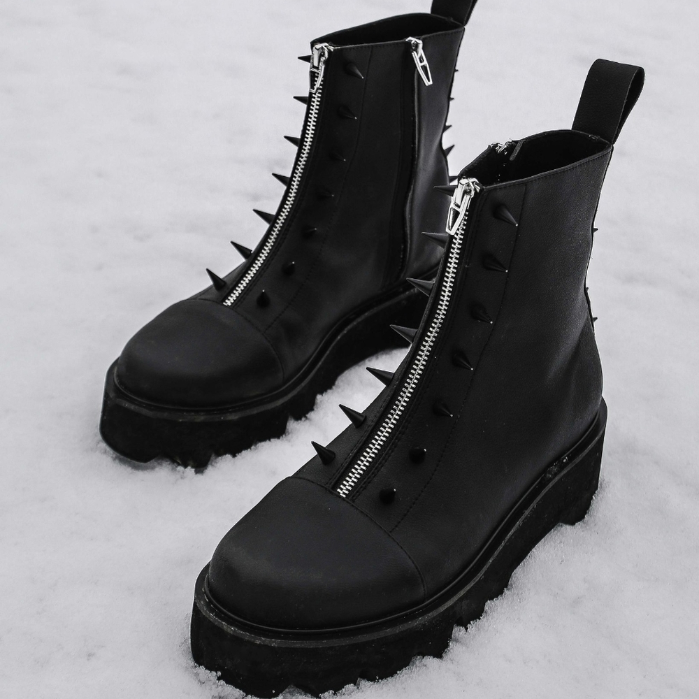 ISO disturbia spike boots womens 9